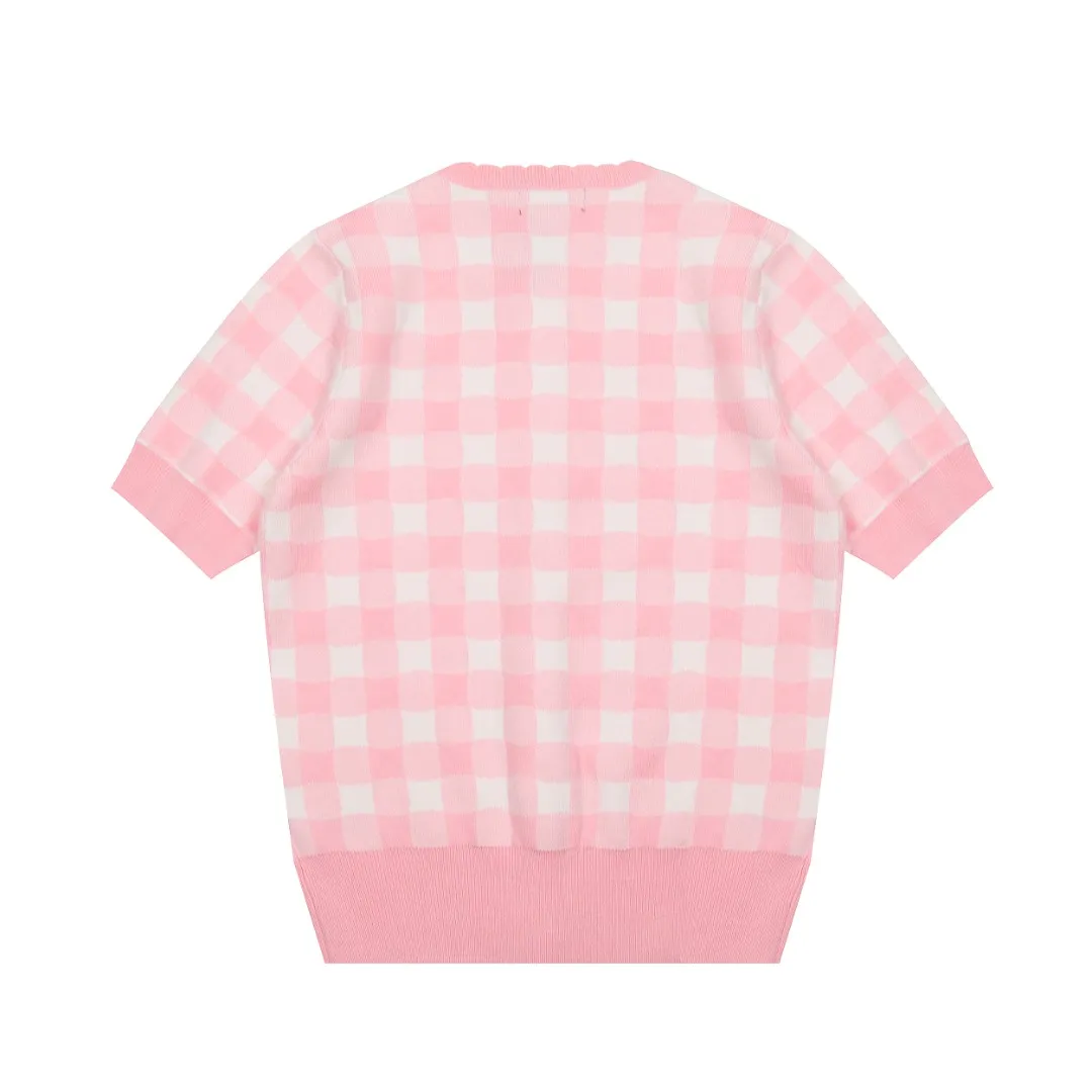 P166 💰 "Top quality" Style number: DS115# (on sale all year round) [Ralph Lauren plaid jacquard basic pony embroidered logo knitted cardigan short-sleeved] ✅Ralph Lauren all-match goddess style plain plaid knitted cardigan short-sleeved for all seasons ✅Main provider of platform live broadcast Wholesale entities ✅ZP quality 1:1 version Scan the code to enter the GF website Counter quality ✅Detailed quality The only one in Guangzhou Imported quality cotton yarn, focusing on high-end, cost-effective, good quality needless to say ✅The version restores the original version, loose, comfortable and stress-free, simple is high-end, classic is eternal, ✅The upper body is simple and easy to match, a must-have for goddess ootd. Good-looking clothes are never picky. A must-have in the goddess' wardrobe. Size: S-L Color: Navy Gray Yellow Pink Light Blue Red